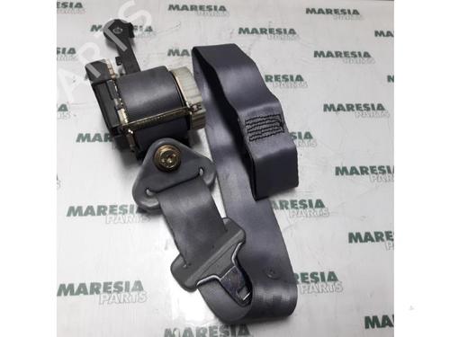 Used Front right seatbelt RENAULT CLIO II (BB_, CB_) 1.6 16V (BB01, BB0H, BB0T, BB14, BB1D, BB1R, BB2KL, BB3G... (107 hp) 31504738