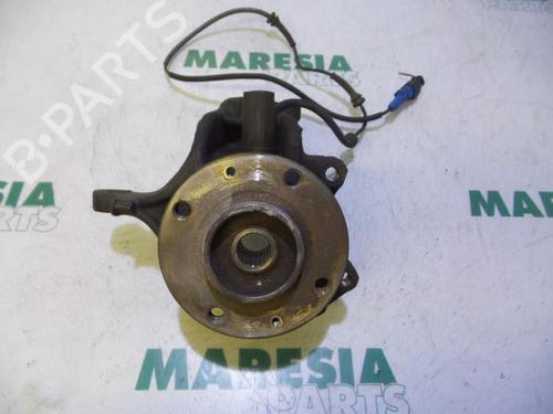 Used Right front steering knuckle PEUGEOT 208 I (CA_, CC_) 1.6 HDi (92 hp) 31525094