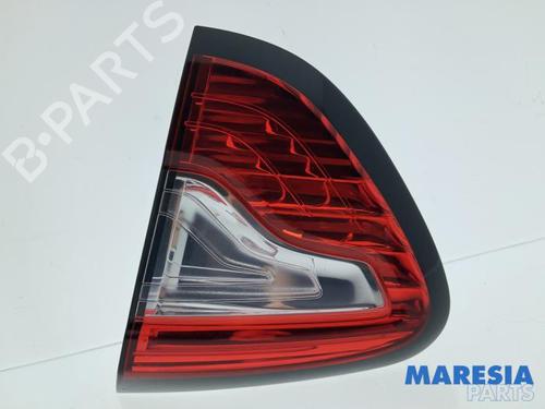 Farolim direito RENAULT CAPTUR I (J5_, H5_) 1.2 TCe 120 (120 hp) 33054887