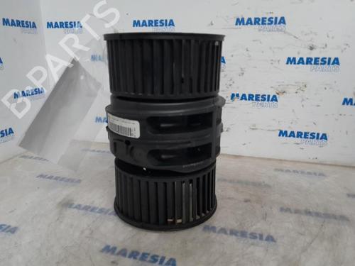 Used Heater blower motor OPEL VIVARO B Van (X82) 1.6 CDTI (05) (90 hp) 31464638