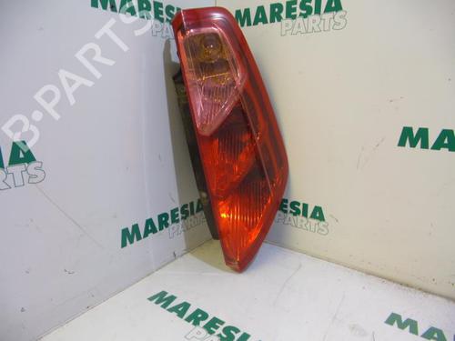 right-taillight-fiat-grande-punto-199_-2005-31408223 main image