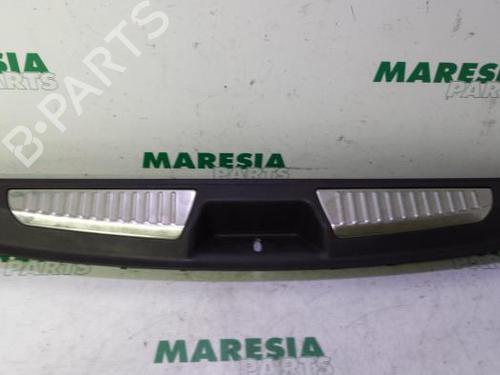 Bagagerumsgulv RENAULT LAGUNA III Grandtour (KT0/1) 1.5 dCi (KT0A, KT0R, KT02) (110 hp) 31536195