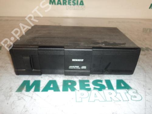 Used Electronic module RENAULT GRAND SCÉNIC II (JM0/1_) 1.5 dCi (JM02, JM13) (101 hp) 31465507