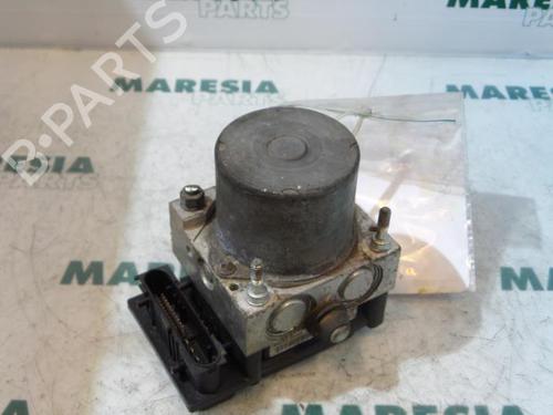 Used ABS pump ABS pump FIAT GRANDE PUNTO (199_) 1.3 D Multijet (75 hp) 31500081 31500081