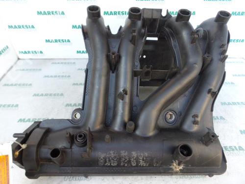 Used Injection rail RENAULT TWINGO I (C06_) 1.2 (C066, C068) (58 hp) 31403844