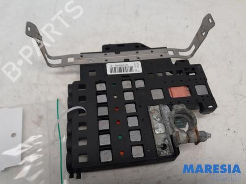 Used Fuse box RENAULT ZOE (BFM_) ZOE (92 hp) 31458427