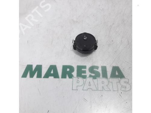 Used Electronic sensor RENAULT SCÉNIC II (JM0/1_) 1.6 (JM0C, JM0J, JM1B) (113 hp) 31383451