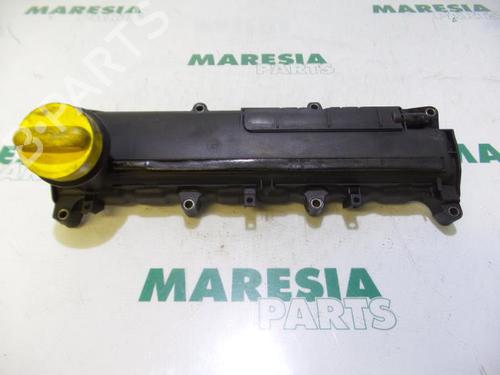 Used Valve cover RENAULT KANGOO (KC0/1_) 1.5 dCi (KC08, KC09) (82 hp) 31431397