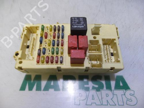 Sikringsdåse FIAT STILO Multi Wagon (192_) 1.6 16V (103 hp) 31440994