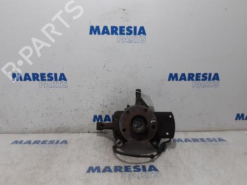 Used Left front steering knuckle RENAULT TRAFIC III Van (FG_) 1.6 dCi 90 (FGME) (90 hp) 31453041