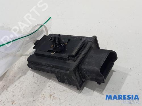 Used Electronic sensor PEUGEOT 5008 (0U_, 0E_) 1.6 16V (156 hp) 31483649