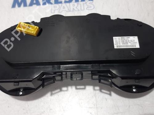 Instrument cluster PEUGEOT 5008 (0U_, 0E_) 1.6 16V | BP31517111C47