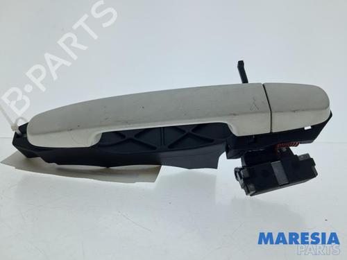 Used Rear right exterior door handle Rear right exterior door handle 37875561 37875561