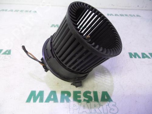 Used Heater blower motor PEUGEOT 308 I (4A_, 4C_) 1.6 HDi (109 hp) 31461821