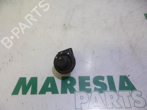 Spejlkontakt RENAULT CLIO III (BR0/1, CR0/1) 1.5 dCi (88 hp) 31510574