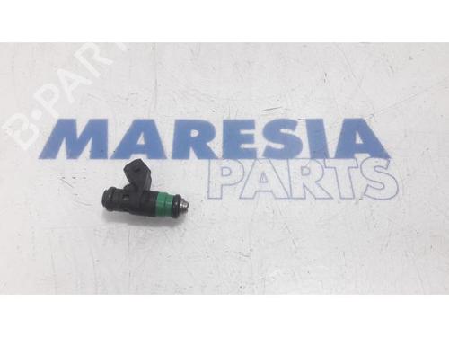 injector-renault-grand-scenic-ii-jm01_-2004-2005-2006-2007-2008-2009-31438291 main image