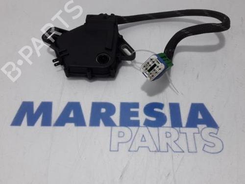 Used Switch Switch RENAULT CLIO III (BR0/1, CR0/1) 1.6 16V (BR05, BR0B, BR0Y, BR15, BR1J, BR1M, BR1Y, CR0B,... (112 hp) 31534081 31534081