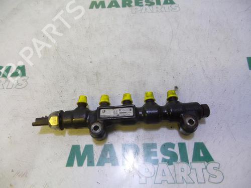 Used Injection rail PEUGEOT 407 (6D_) 1.6 HDi 110 (6D9HZC, 6D9HYC) (109 hp) 31535338