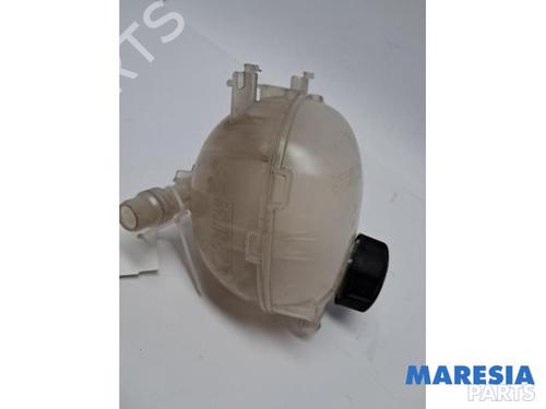Used Expansion tank Expansion tank PEUGEOT 208 II (UB_, UP_, UW_, UJ_) 1.2 PureTech 100 (101 hp) 40235534 40235534