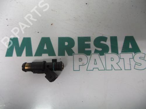 Used Injector PEUGEOT 206 Hatchback (2A/C) 1.4 i (75 hp) 31455726