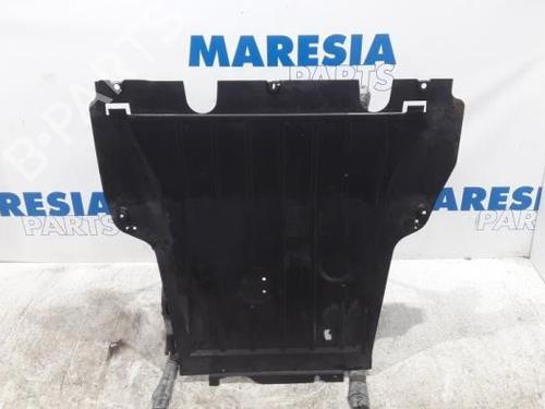 Used Upper protection RENAULT CLIO IV Grandtour (KH_) 1.5 dCi 90 (KHN3, KHN4) (90 hp) 31457264