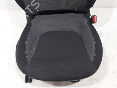 Right front seat RENAULT CAPTUR I (J5_, H5_) 1.2 TCe 120 | BP31385957C16