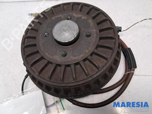 Otra Otra RENAULT CLIO IV Grandtour (KH_) 0.9 TCe 90 (90 hp) 39901062 39901062