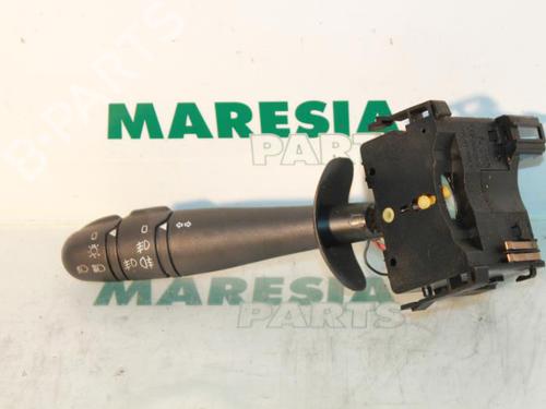 steering-column-stalk-renault-laguna-ii-grandtour-kg01_-2001-2002-2003-2004-2005-2006-2007-31471981 main image