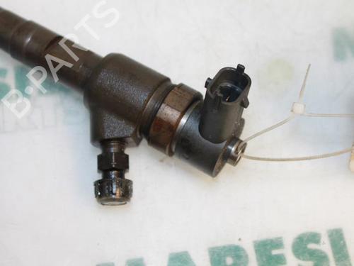 injector-fiat-grande-punto-199_-2005-31495523 main image