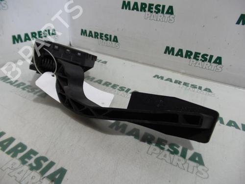 Used Electronic module FIAT GRANDE PUNTO (199_) 1.4 (199AXB11, 199AXB1A, 199BXB1A, 199AXL1A) (77 hp) 31524051