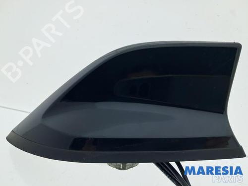 Used Antenna/Base Antenna/Base RENAULT CAPTUR II (HF_) TCe 160 (HFN1) (158 hp) 39932804 39932804