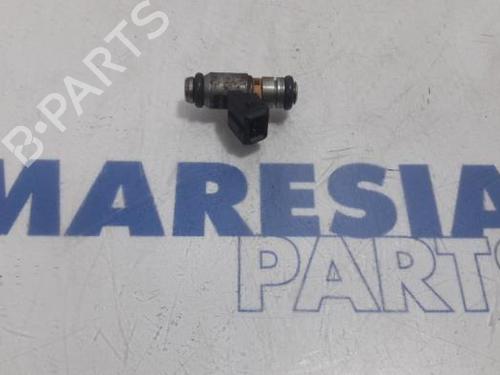 Used Injector FIAT 500 (312_) 1.2 (312AXA1A) (69 hp) 31383277