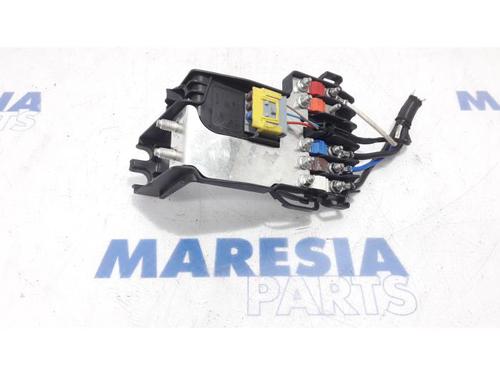 Used Fuse box CITROËN BERLINGO Box Body/MPV (B9) 1.6 HDi / BlueHDi 75 (75 hp) 31476006