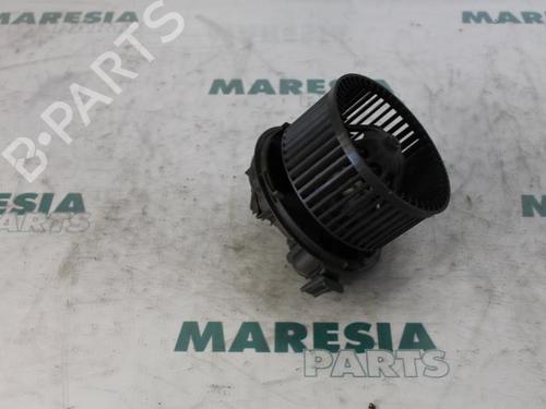 Used Heater blower motor RENAULT MEGANE II Coupé-Cabriolet (EM0/1_) 2.0 (135 hp) 31405461