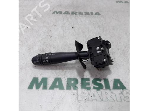 steering-column-stalk-renault-clio-ii-bb_-cb_-1998-1999-2000-2001-2002-2003-2004-2005-2006-2007-2008-2009-2010-2011-2012-2013-2014-2015-2016-31428633 main image