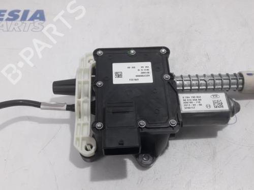 Electric handbrake PEUGEOT 508 I (8D_) 2.0 HDi Hybrid4 AWC | BP31416815E5