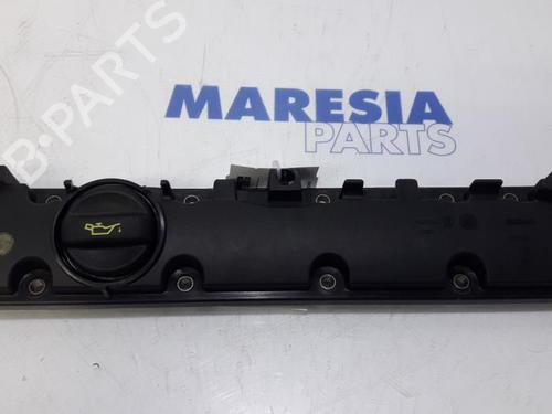 Used Valve cover PEUGEOT 307 CC (3B) 2.0 16V (136 hp) 31446375