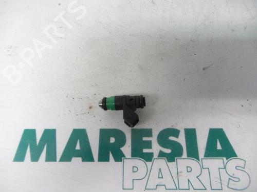 Used Injector RENAULT LAGUNA II Grandtour (KG0/1_) 2.0 16V (KG00, KG0K, KG0W, KG0P) (135 hp) 31517275