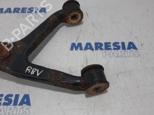 Højre fortil bærearm IVECO DAILY IV Van 29L14 C, 29L14 C/P, 29L14 V, 29L14 V/P (136 hp) 31404650