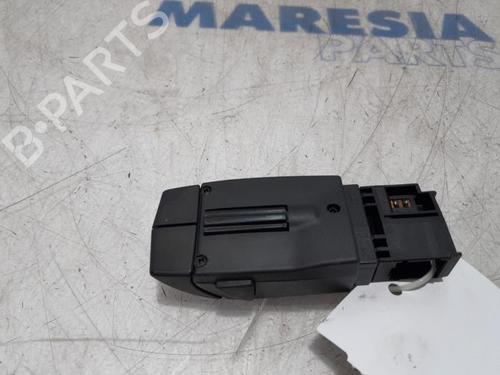 Switch RENAULT TRAFIC III Van (FG_) 1.6 dCi 90 (FGME) | BP31521078I30 