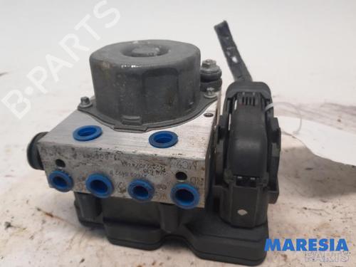 Used ABS pump RENAULT CLIO IV (BH_) 1.2 TCe 120 (BHM0) (120 hp) 31401162