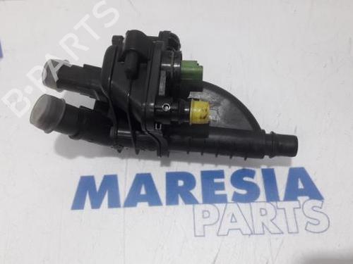 Used Thermostat housing CITROËN BERLINGO Box Body/MPV (B9) 1.6 HDi / BlueHDi 75 (75 hp) 31531690