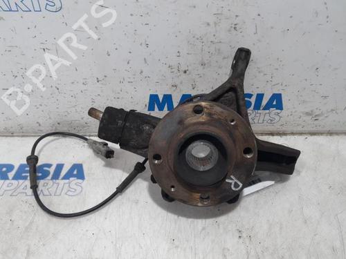 Used Right front steering knuckle Right front steering knuckle PEUGEOT 307 CC (3B) 2.0 16V (136 hp) 31508662 31508662