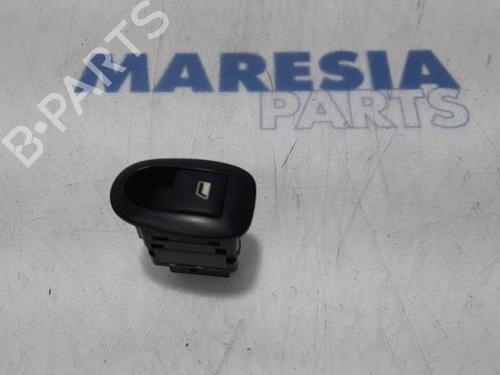 switch-citroen-c3-pluriel-hb_-2003-31427752 main image