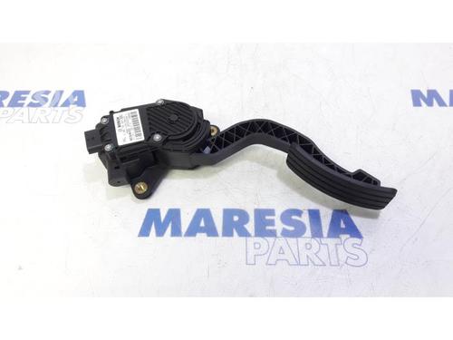elektronisk-modul-renault-laguna-iii-bt01-2007-2008-2009-2010-2011-2012-2013-2014-2015-31500949 main image