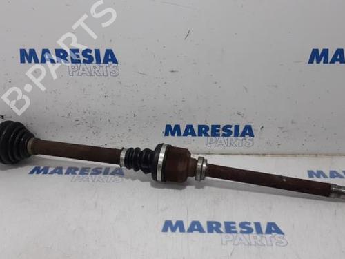 Used Right front driveshaft PEUGEOT 308 I (4A_, 4C_) 1.6 THP 16V (156 hp) 31424051