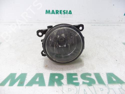 Used Right front fog light RENAULT SCÉNIC II (JM0/1_) 1.6 16V (JM1R) (112 hp) 31467309