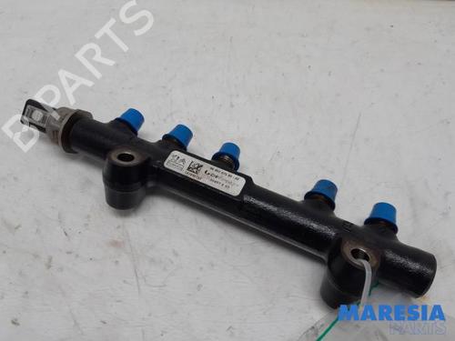 Used Injection rail CITROËN C4 Grand Picasso II (DA_, DE_) 1.6 HDi / BlueHDi 115 (115 hp) 31389825