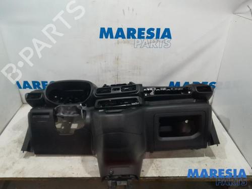 Used Dashboard CITROËN BERLINGO Box Body/MPV (K9) 1.5 BlueHDi 100 (102 hp) 31388866