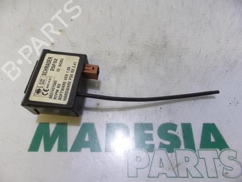 control-unit-peugeot-607-9d-9u-2000-31496229 main image